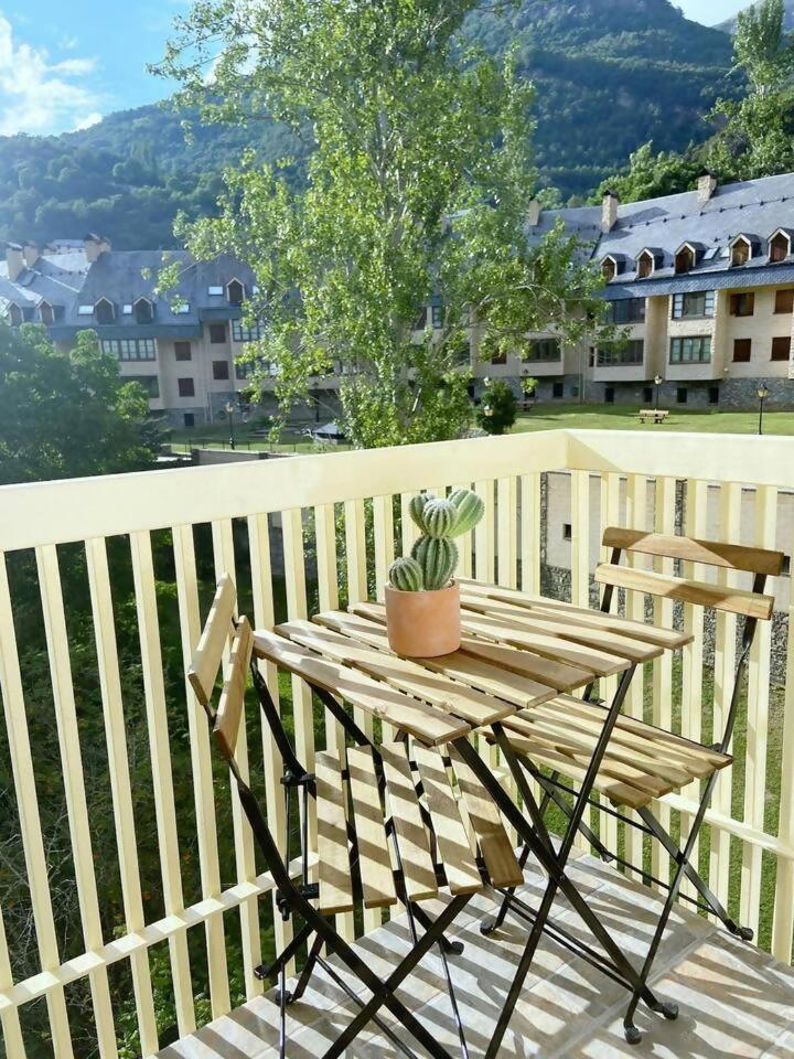 Vistas - A Pie De Pistas Y Wifi Apartment Panticosa Exterior photo